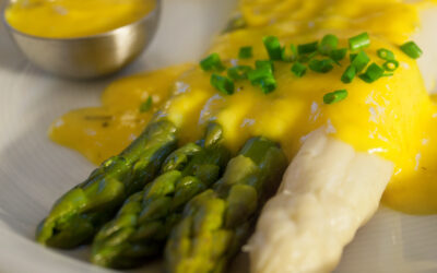 Spargeln an Mangosauce