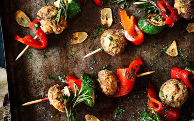 Gemüsespiesse mit panierten Champignons